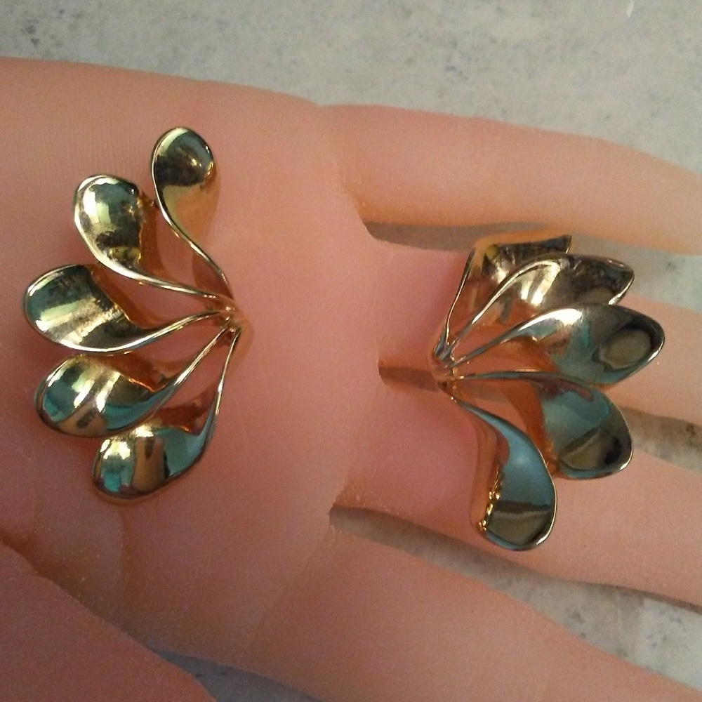 Vintage Goldtone Earrings